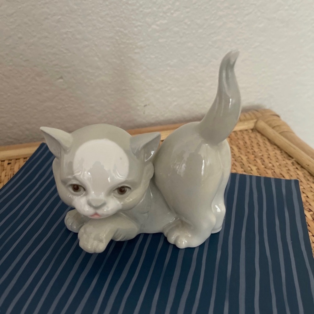 Vintage Small Cat